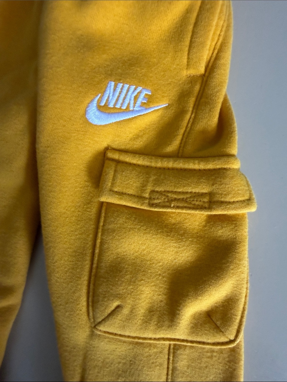 NWOT Nike Kids Bright Yellow Cargo Joggers with Logo - Picture 4 of 4